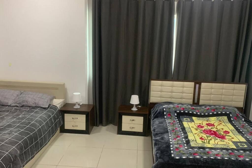 2 Bedroom With 4 King Size Beds Dubai Esterno foto